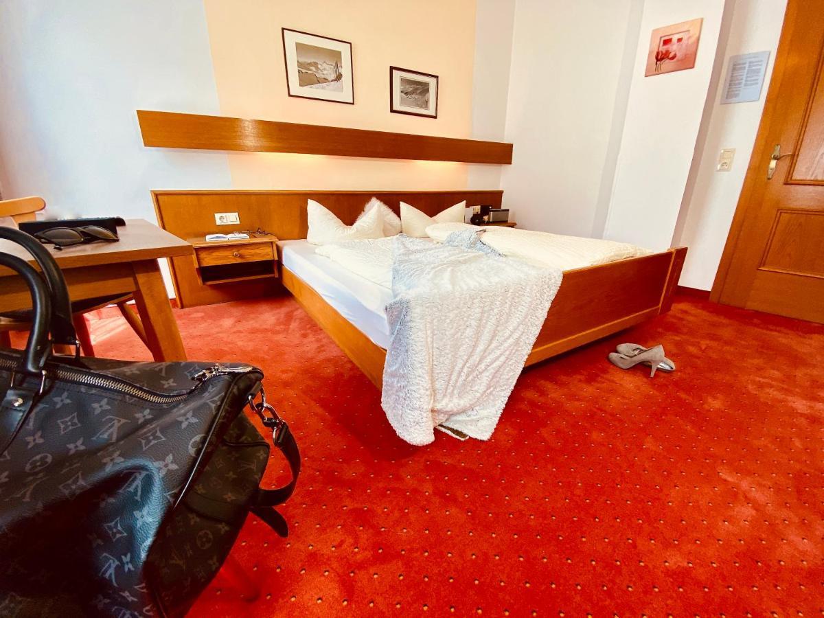 Schwarzer Adler Hotel Landeck Luaran gambar