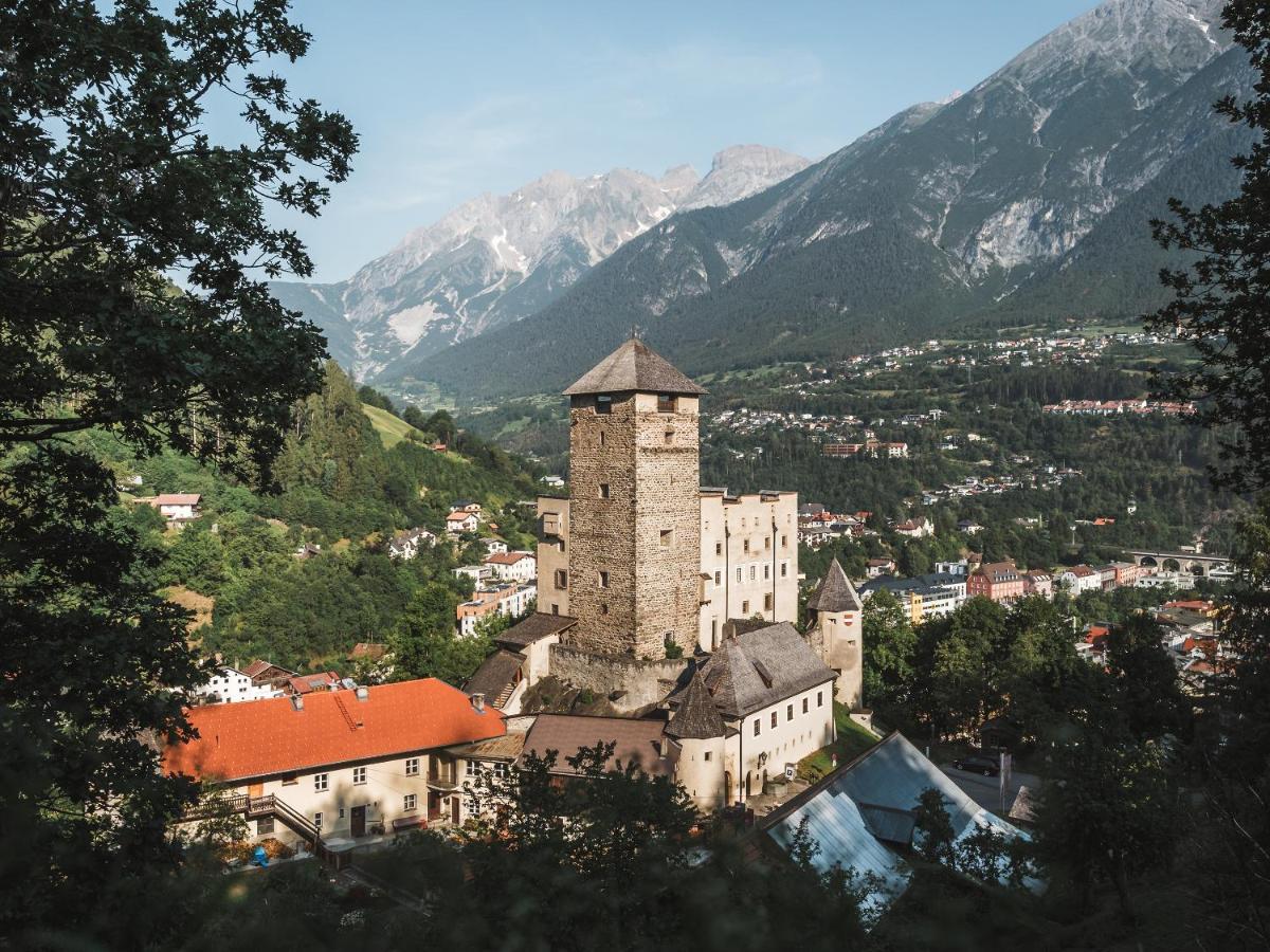 Schwarzer Adler Hotel Landeck Luaran gambar