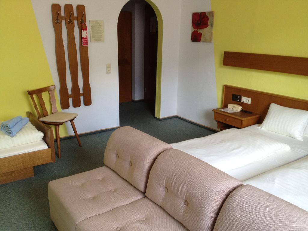 Schwarzer Adler Hotel Landeck Bilik gambar