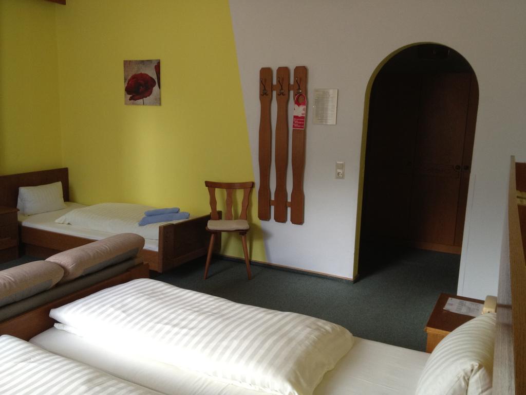 Schwarzer Adler Hotel Landeck Bilik gambar