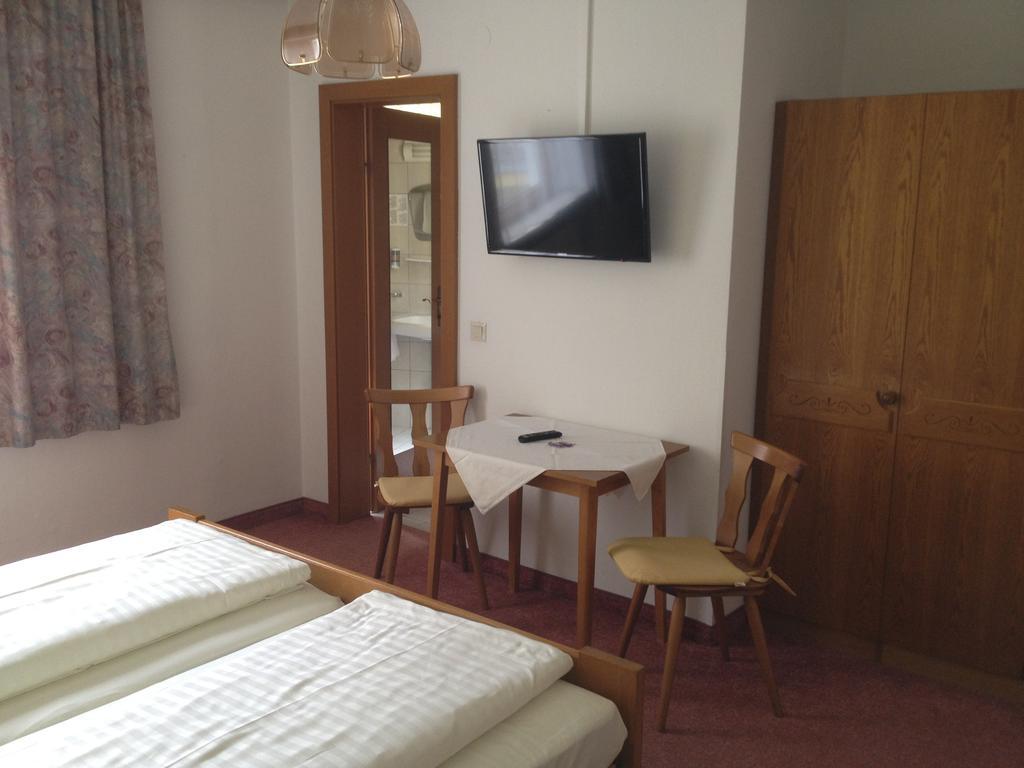 Schwarzer Adler Hotel Landeck Luaran gambar