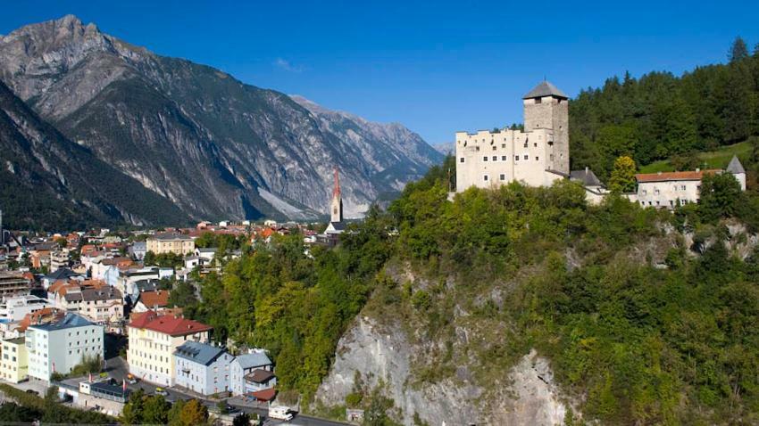 Schwarzer Adler Hotel Landeck Luaran gambar