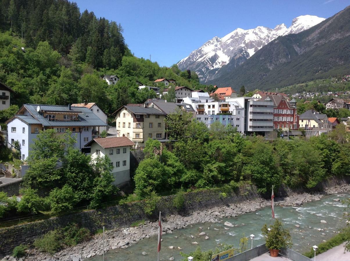 Schwarzer Adler Hotel Landeck Luaran gambar
